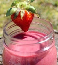 Organic Berry Smoothie | DeliciousPerspective.com